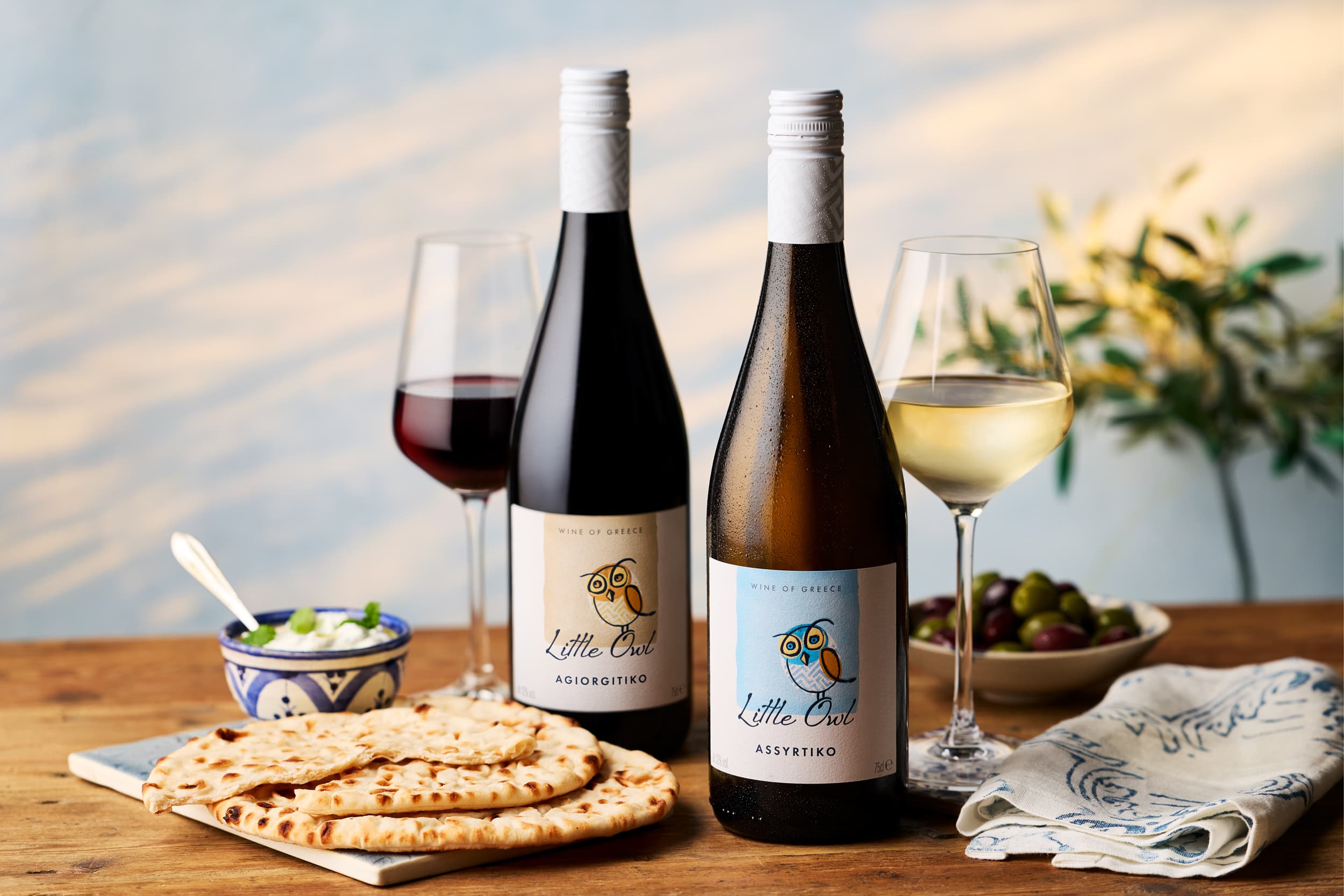 Greek Wine Food Pairing Guide: What to Eat with Assyrtiko and Agiorgitiko